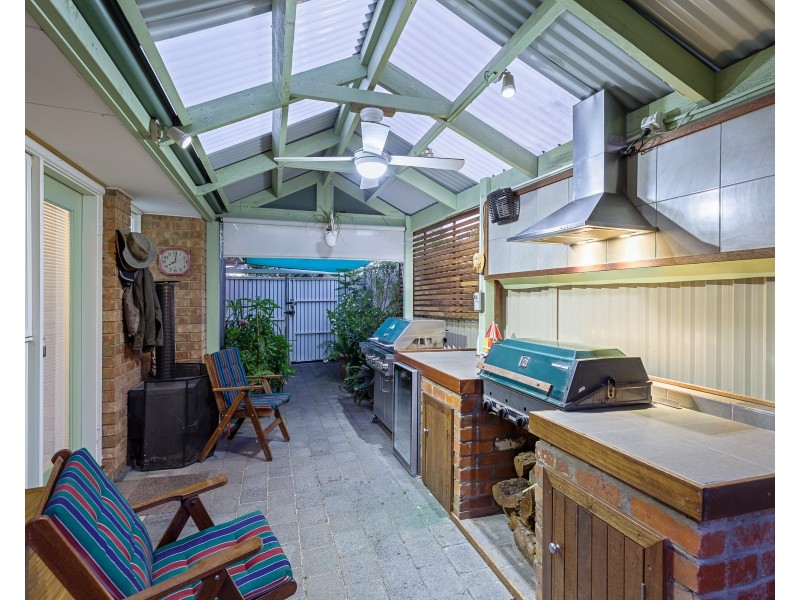 16 Athena Place, Epping VIC 3076