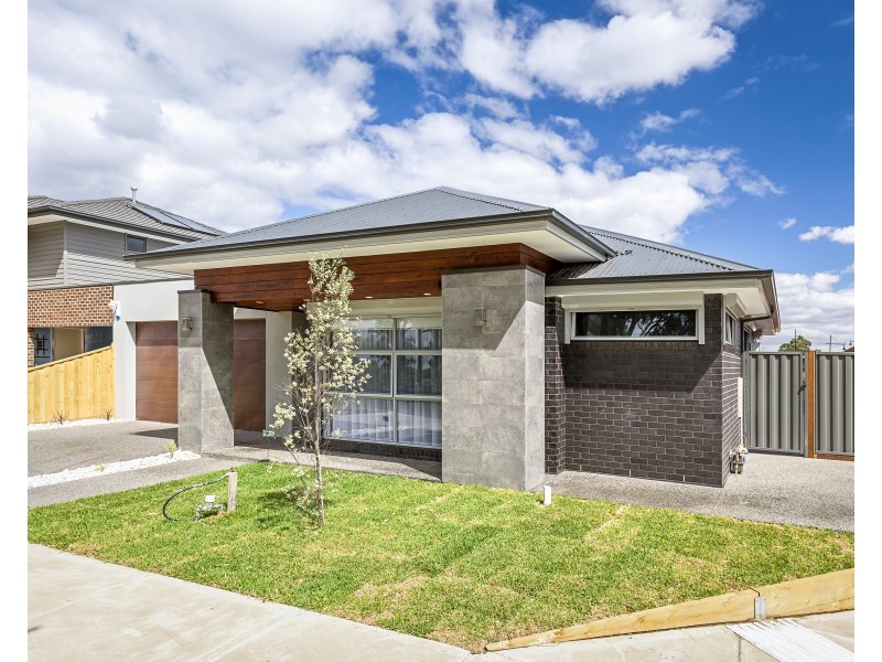 10 Buckley Street, Doreen VIC 3754