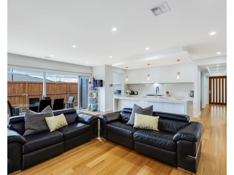 10 Buckley Street, Doreen VIC 3754