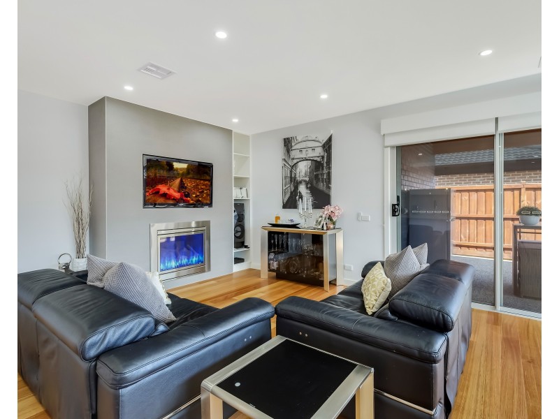 10 Buckley Street, Doreen VIC 3754