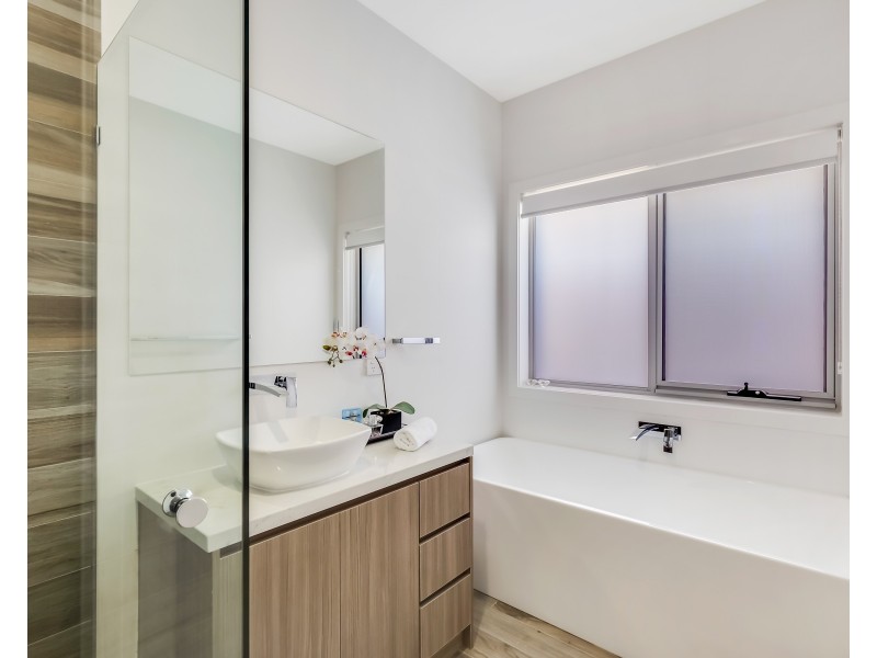 10 Buckley Street, Doreen VIC 3754