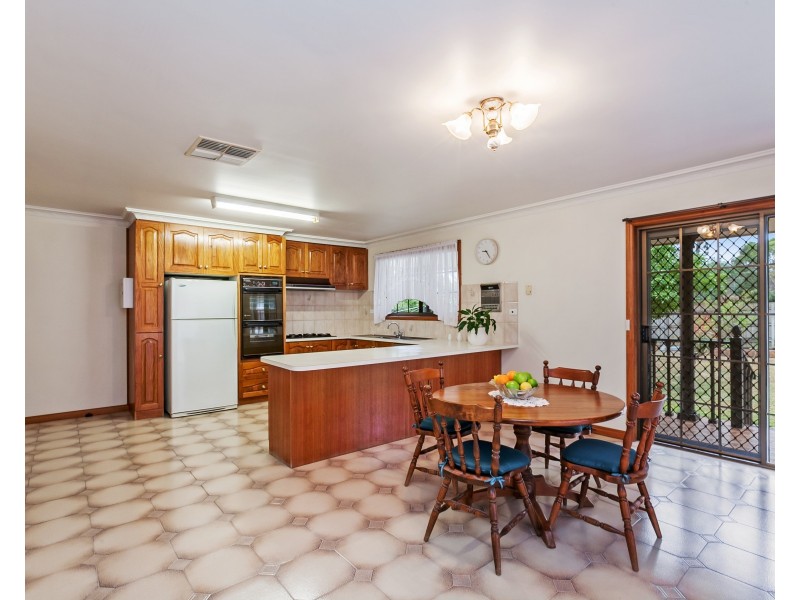 42 Edmund Rice Parade, Watsonia North VIC 3087