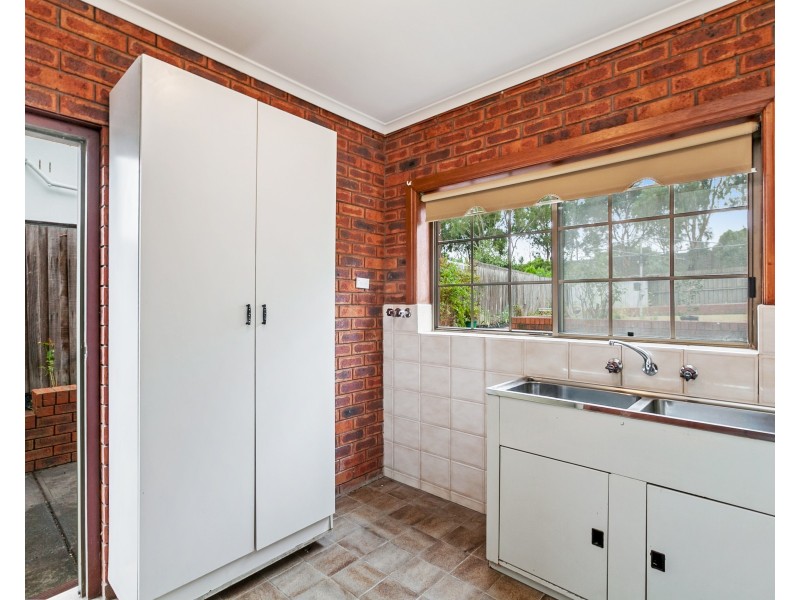 42 Edmund Rice Parade, Watsonia North VIC 3087