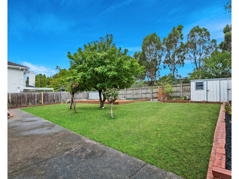 42 Edmund Rice Parade, Watsonia North VIC 3087