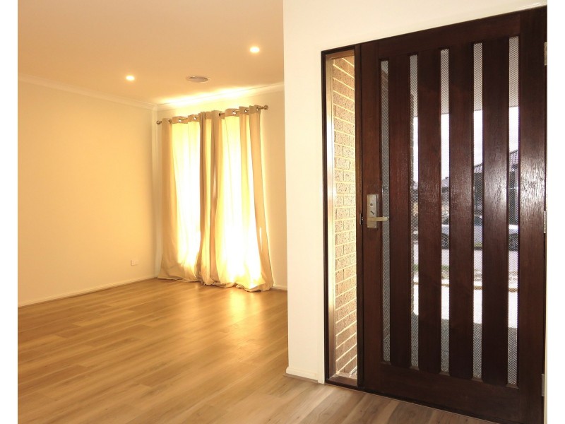 10 Mattamber Road, Wollert VIC 3750