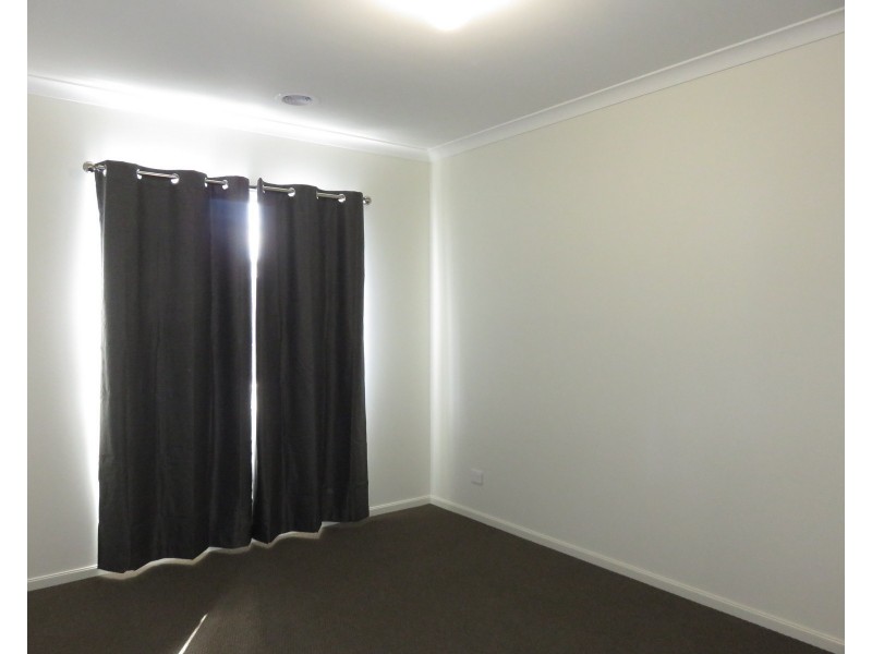 10 Mattamber Road, Wollert VIC 3750