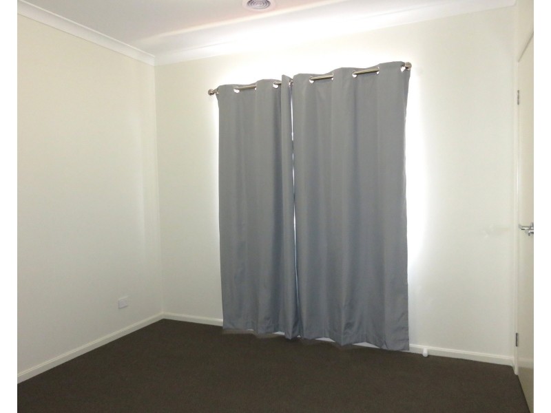 10 Mattamber Road, Wollert VIC 3750