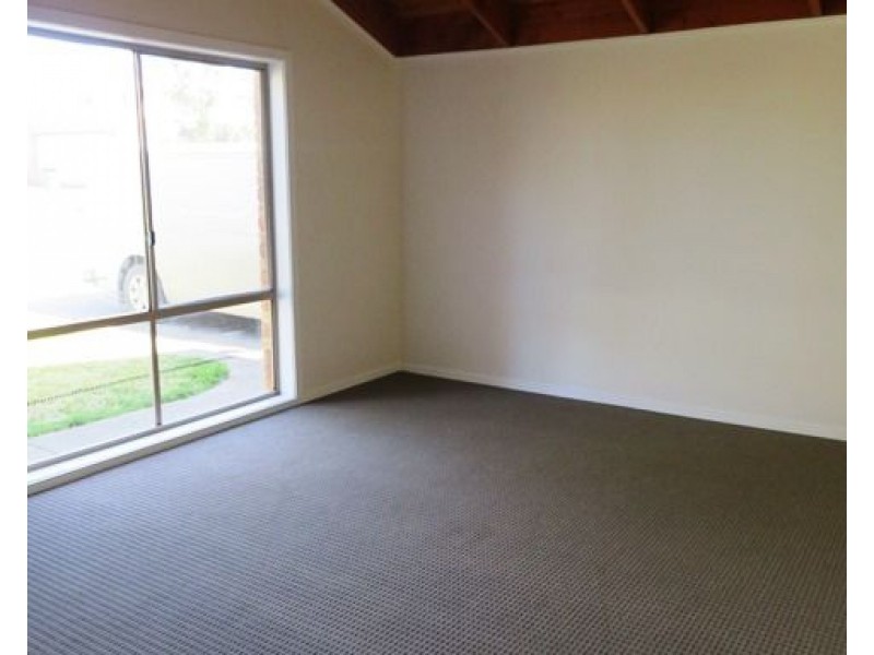 12 Hopper Court, Mill Park VIC 3082