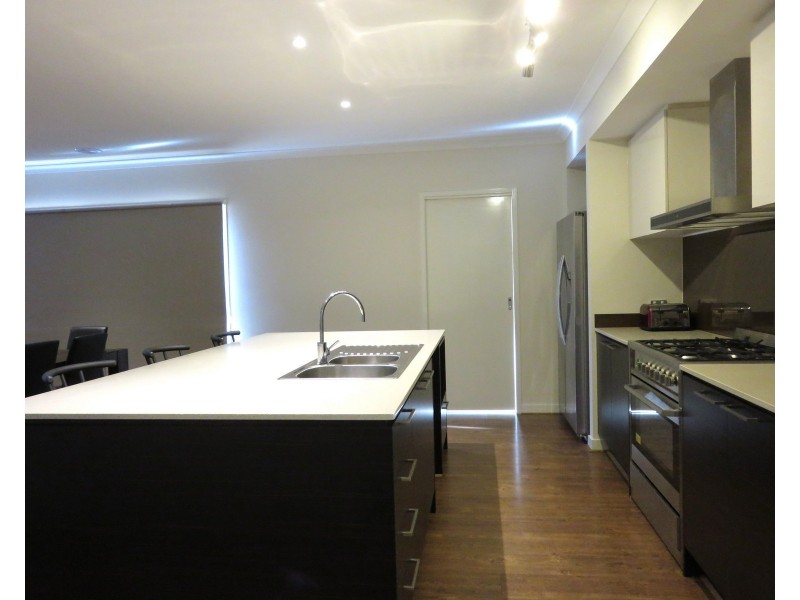 3 Mountleigh Circuit, Craigieburn VIC 3064