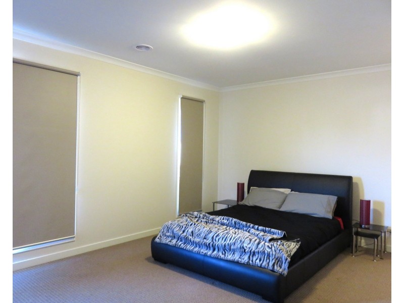 3 Mountleigh Circuit, Craigieburn VIC 3064