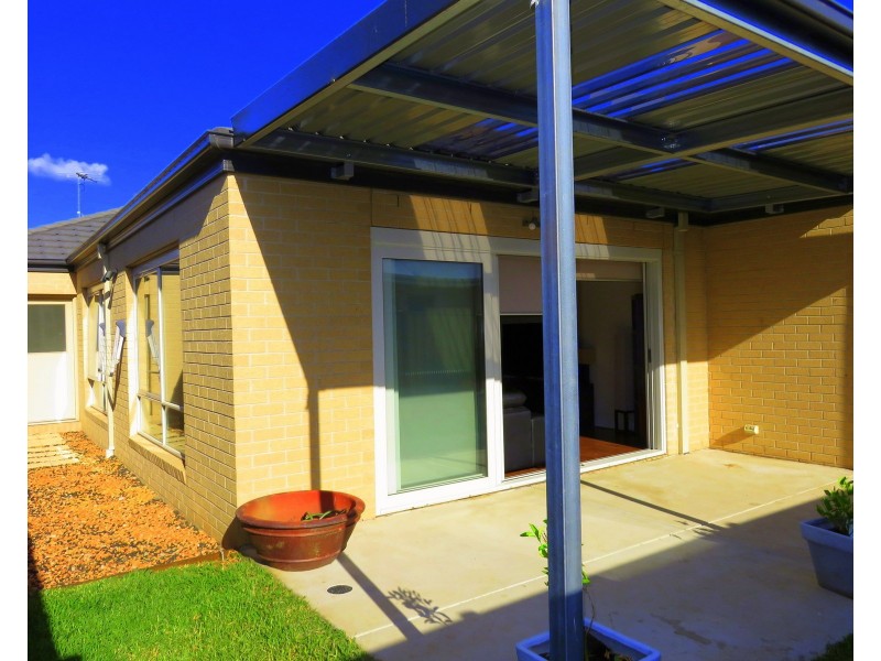 3 Mountleigh Circuit, Craigieburn VIC 3064