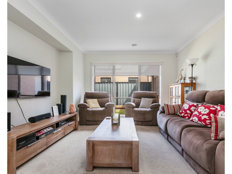 5 Faith Road, Craigieburn VIC 3064