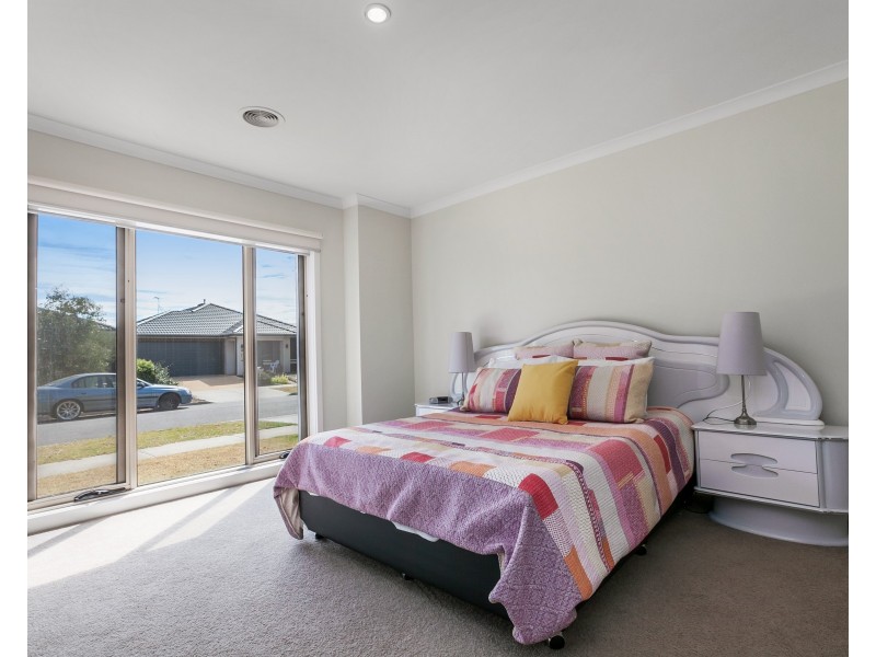 5 Faith Road, Craigieburn VIC 3064