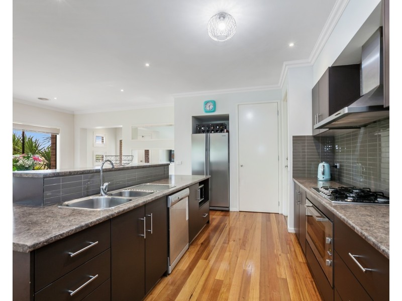 32 Echuca Way, Epping VIC 3076
