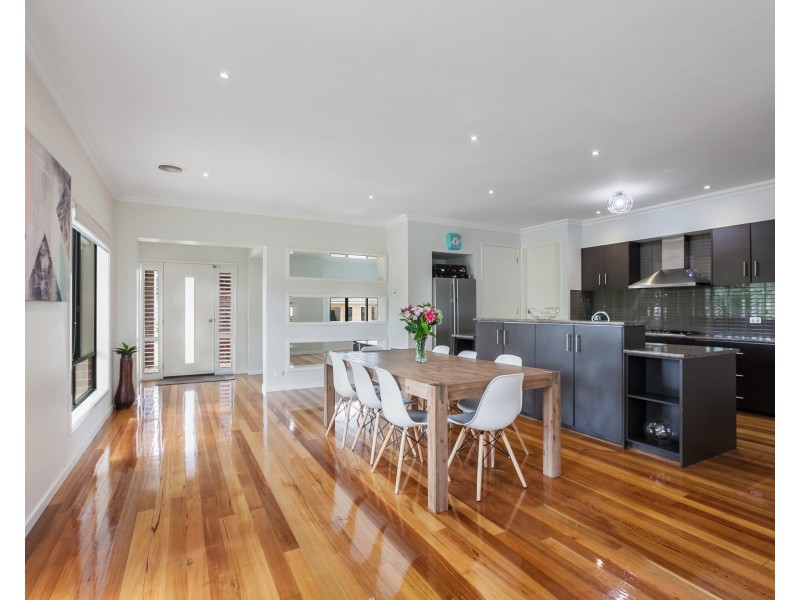 32 Echuca Way, Epping VIC 3076