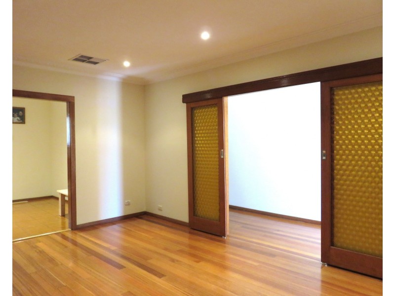 121 Kingsway Drive, Lalor VIC 3075