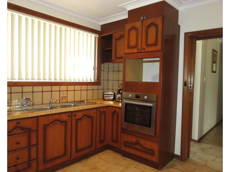 121 Kingsway Drive, Lalor VIC 3075