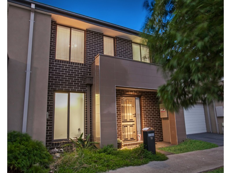 18 Weerona Parkway, Wollert VIC 3750