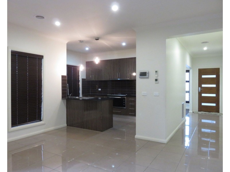 10 Bancroft Street, Wollert VIC 3750