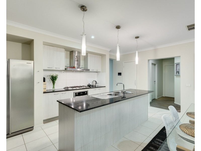 14 Lucindale Road, Wollert VIC 3750