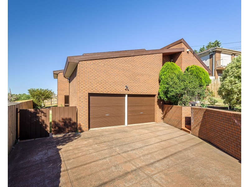 28 Clarke Drive, Gladstone Park VIC 3043