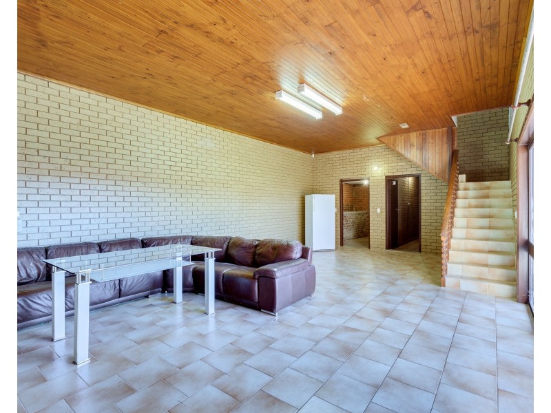 28 Clarke Drive, Gladstone Park VIC 3043