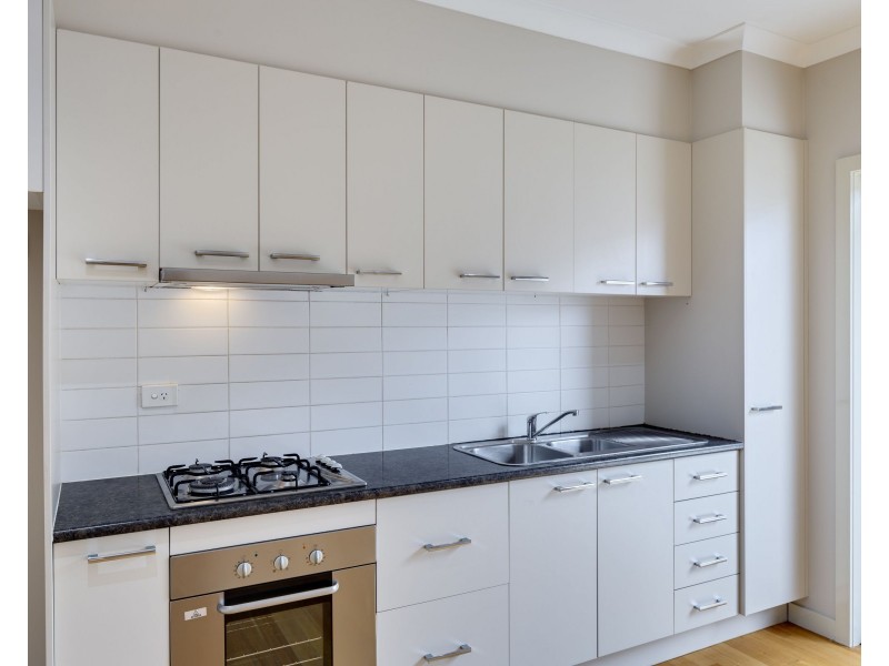 1/52 Miranda Road, Reservoir VIC 3073