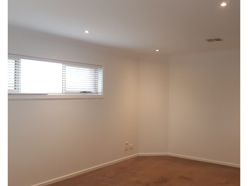 8 Chatsworth Avenue, Mernda VIC 3754