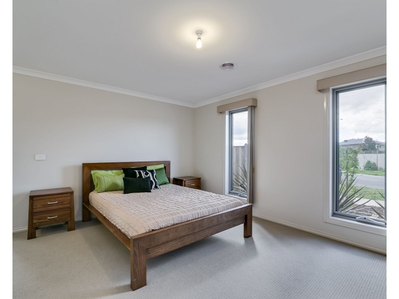 4 Mombassa Drive, Wollert VIC 3750