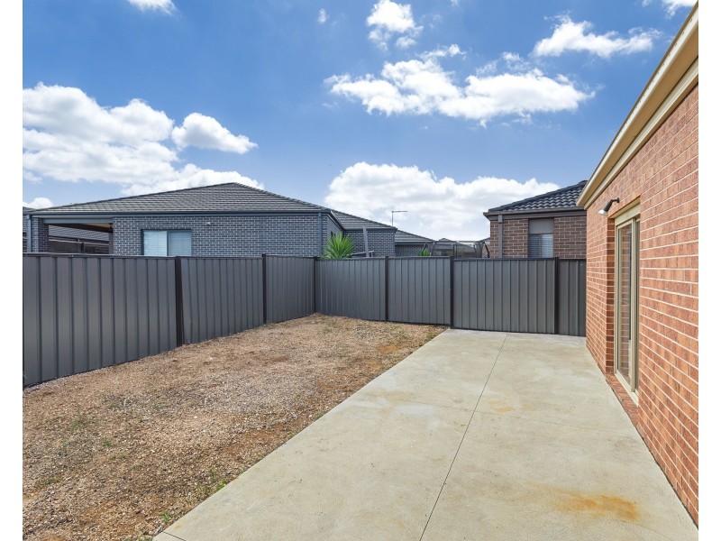 50 Moor Park Drive, Craigieburn VIC 3064