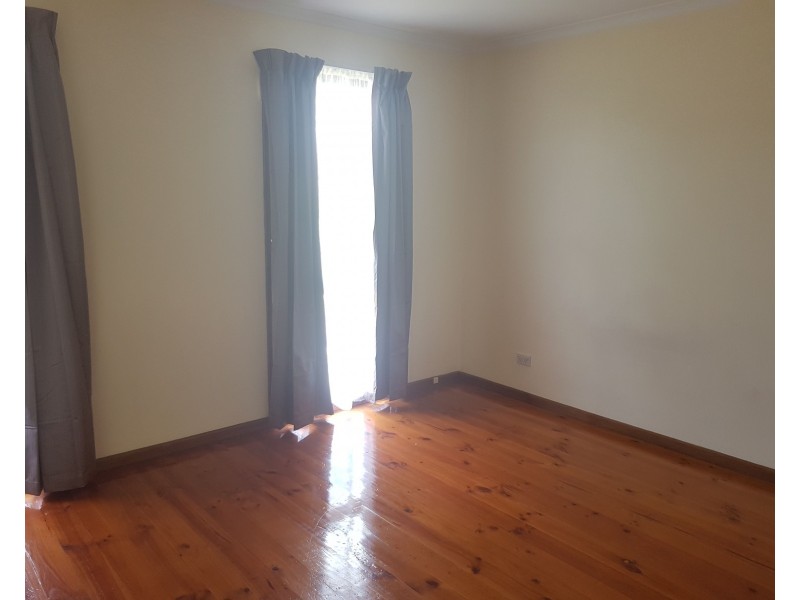 13 Grevillia Drive, Mill Park VIC 3082