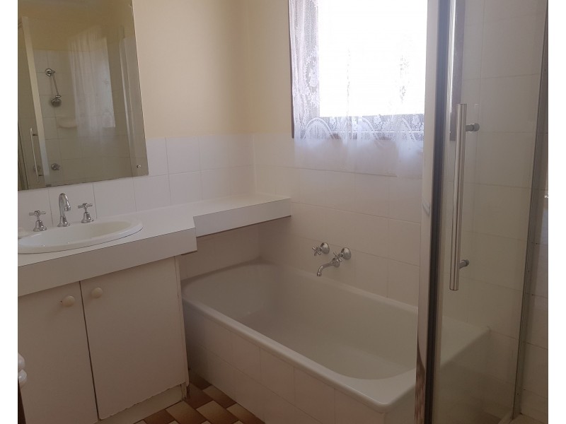 13 Grevillia Drive, Mill Park VIC 3082