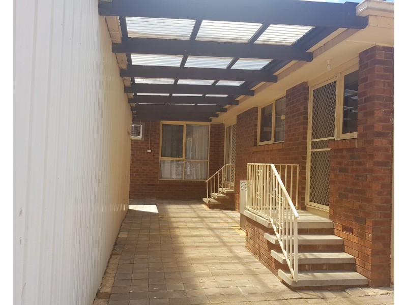 13 Grevillia Drive, Mill Park VIC 3082