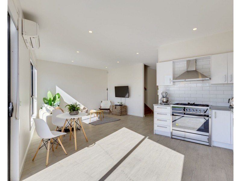 1/16 Joan Court, Reservoir VIC 3073