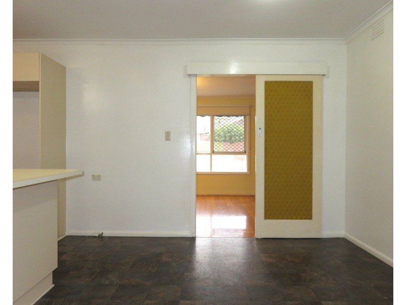 19 Pinewood Drive, Thomastown VIC 3074