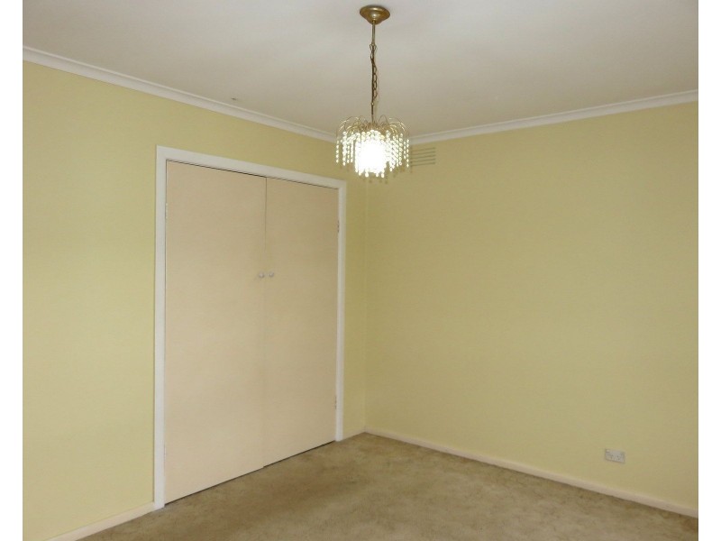 19 Pinewood Drive, Thomastown VIC 3074