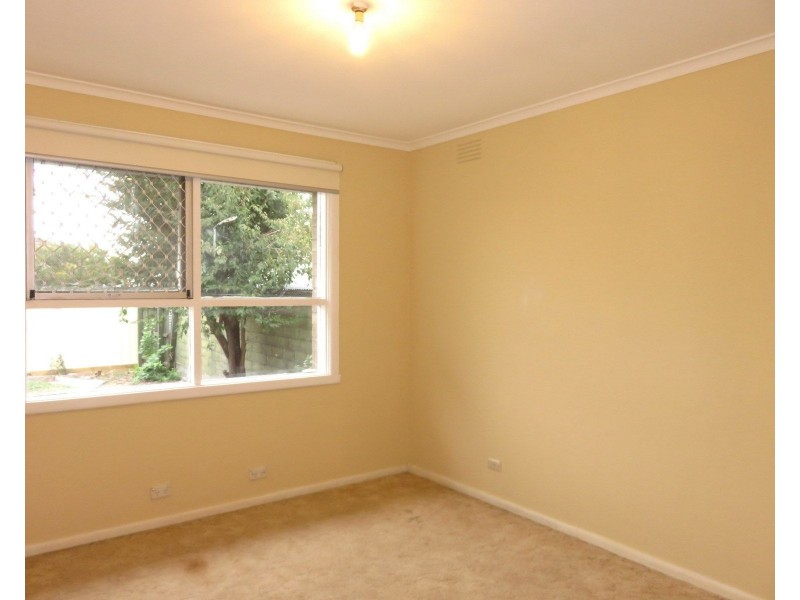 19 Pinewood Drive, Thomastown VIC 3074