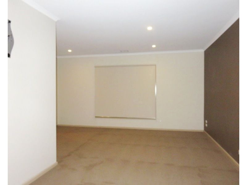 11 Maranatha Street, Epping VIC 3076