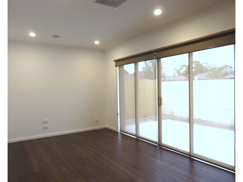 3/15 Bailey Street, St Albans VIC 3021