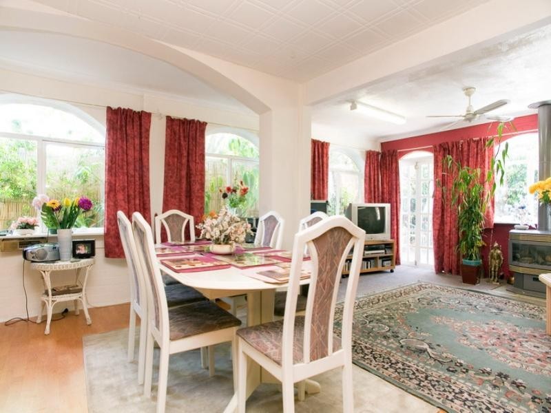 4 Pinewood Drive, Thomastown VIC 3074