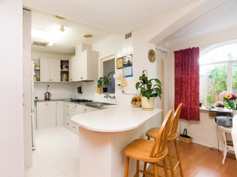 4 Pinewood Drive, Thomastown VIC 3074