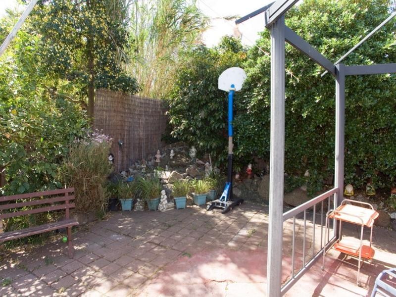 4 Pinewood Drive, Thomastown VIC 3074