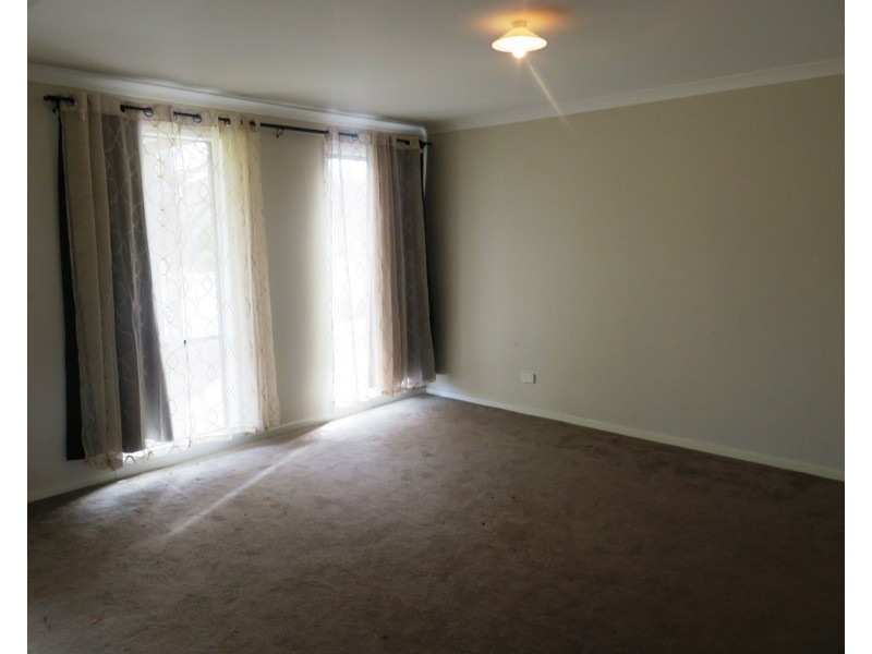 30 Hawkstowe Parade, South Morang VIC 3752