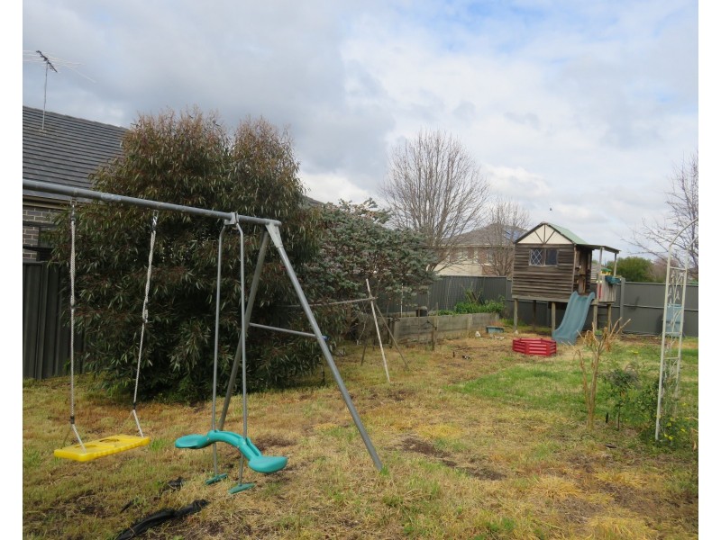 30 Hawkstowe Parade, South Morang VIC 3752