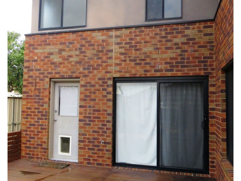 30 Hawkstowe Parade, South Morang VIC 3752