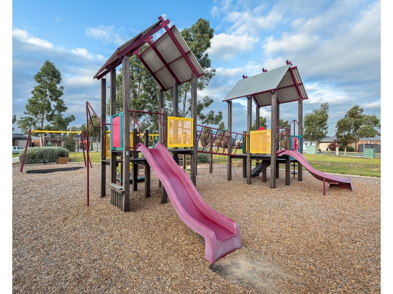 4 Domain Way, Craigieburn VIC 3064