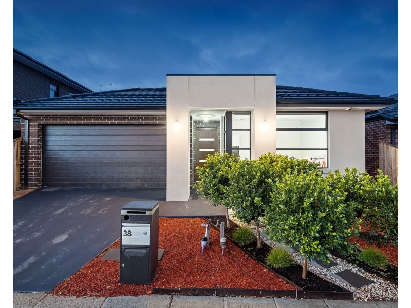 38 Strathalbyn Chase, Wollert VIC 3750