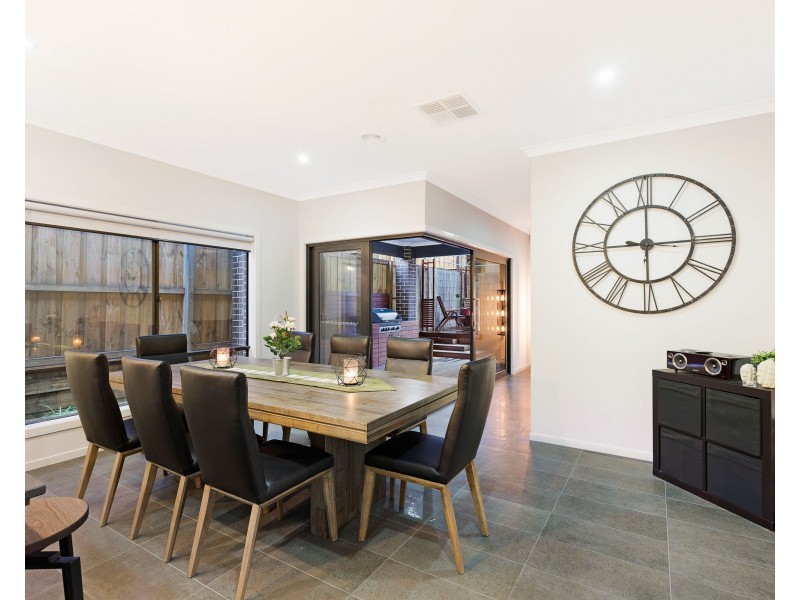 38 Strathalbyn Chase, Wollert VIC 3750