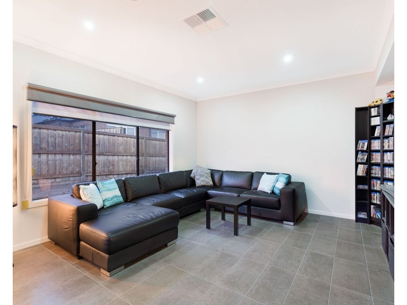 38 Strathalbyn Chase, Wollert VIC 3750