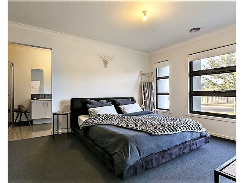 21 Ambrosia Close, Epping VIC 3076